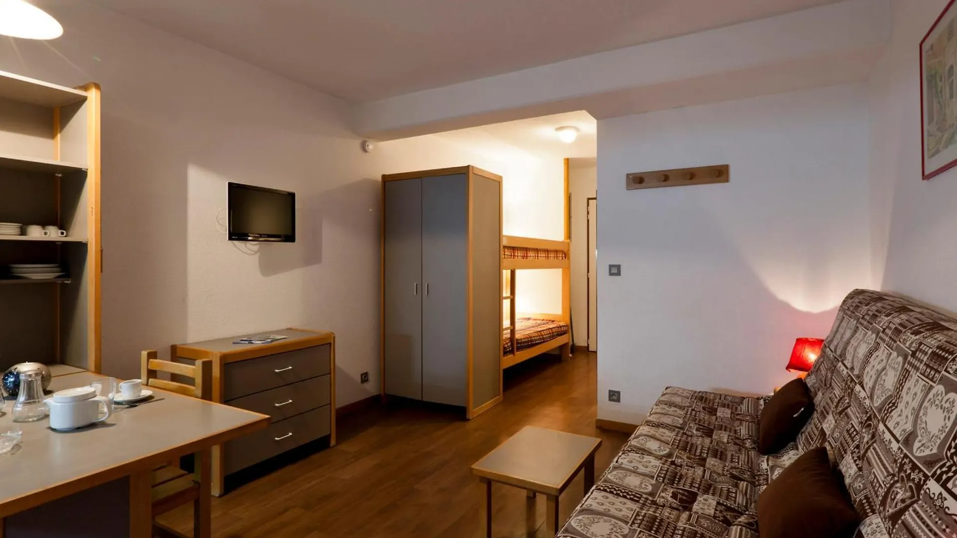 Studio Avec Balcon En Centre-Ville, Proche Telecabine Et Thermes A Brides-Les-Bains - Fr-1-512-14