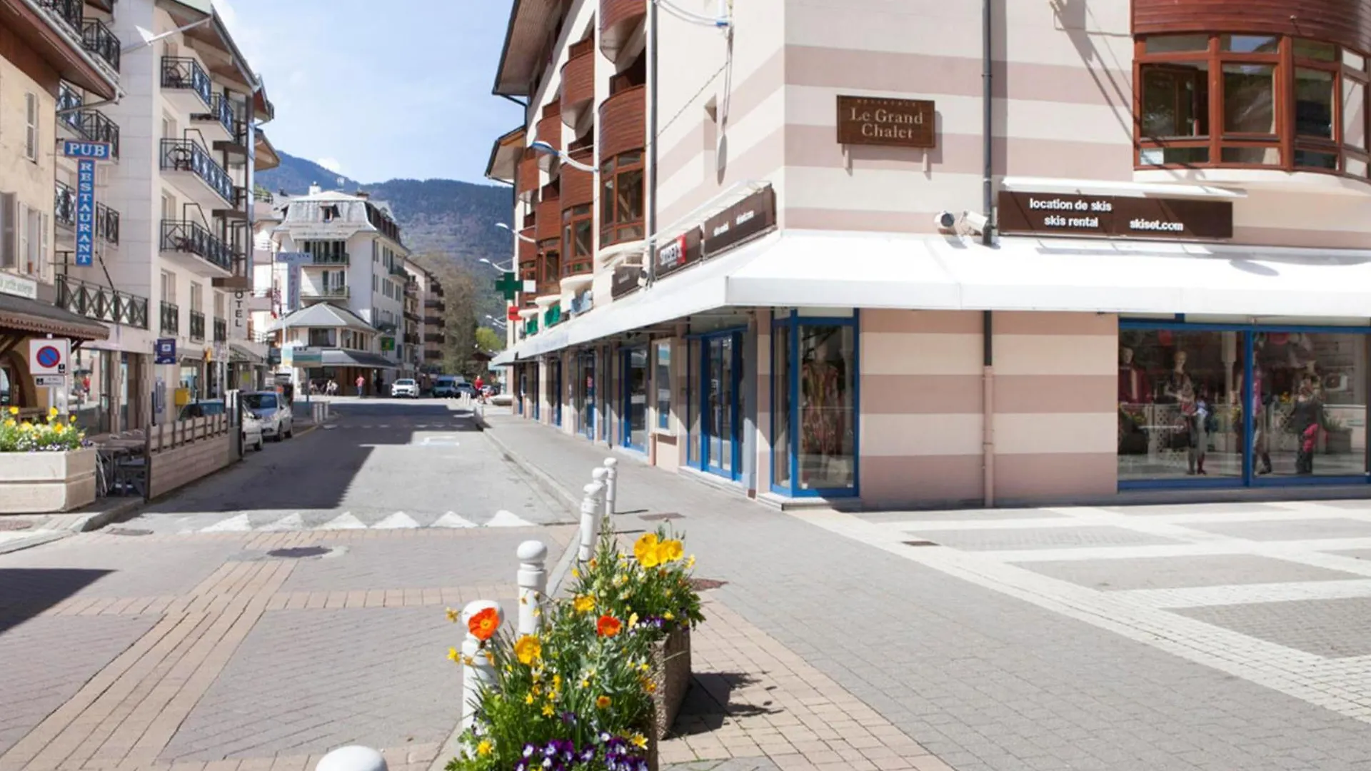Studio Avec Balcon En Centre-Ville, Proche Telecabine Et Thermes A Brides-Les-Bains - Fr-1-512-14 Apartment
