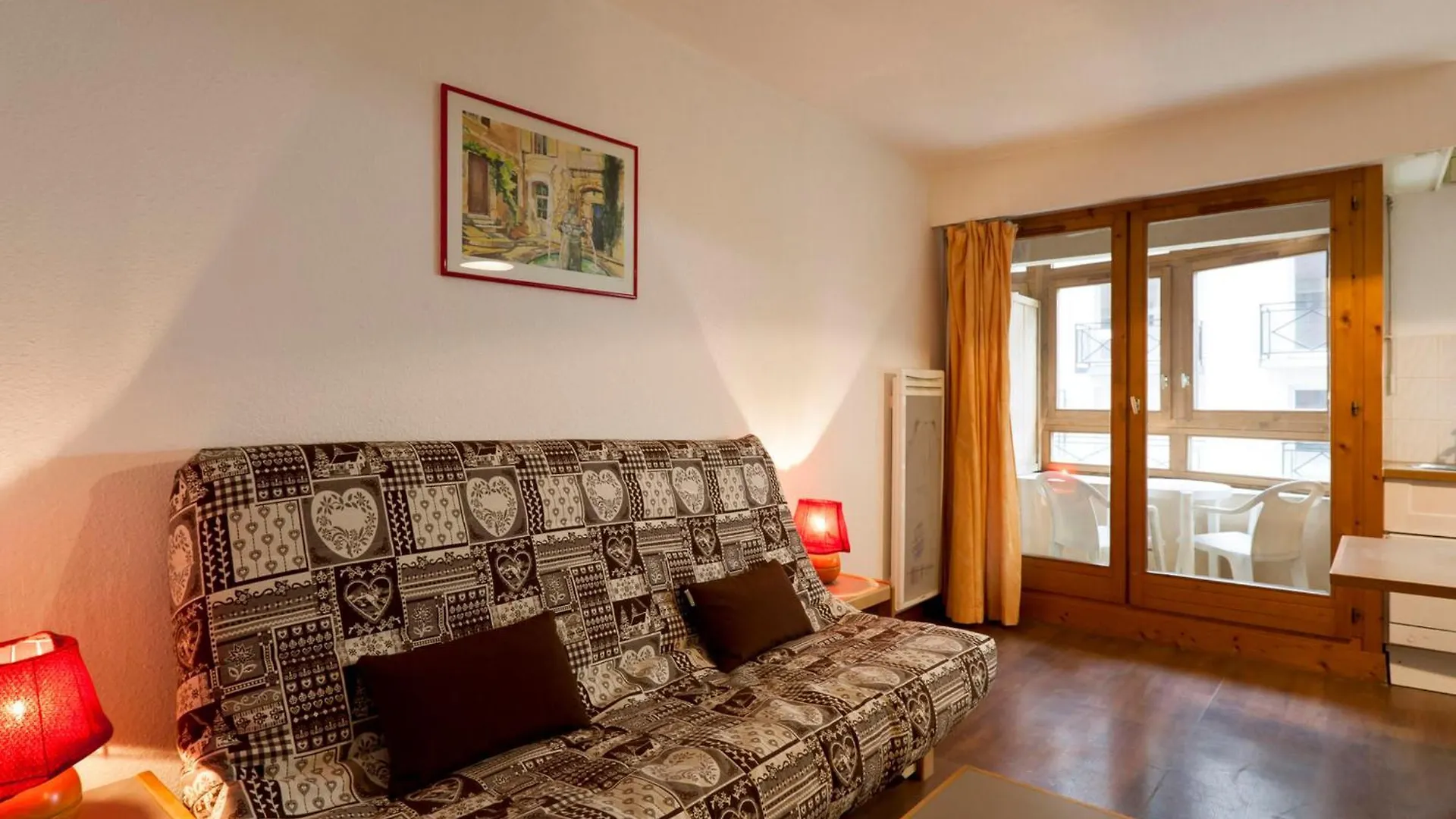 Apartment Studio Avec Balcon En Centre-Ville, Proche Telecabine Et Thermes A Brides-Les-Bains - Fr-1-512-14